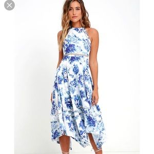 Elliatt Blue Floral Midi Dress